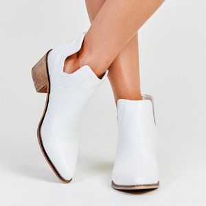 Altar'd State West Bootie Size 8